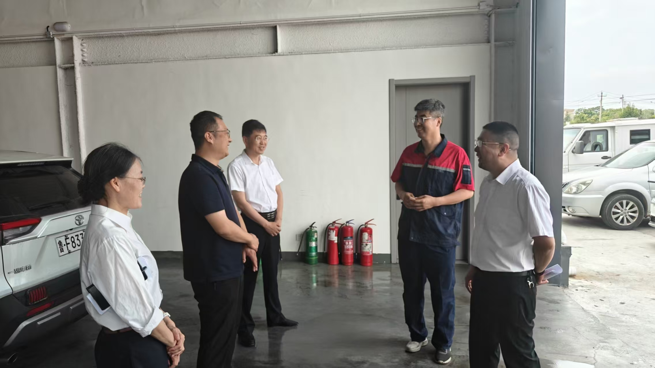 潘书记.jpg 潘书记.jpg