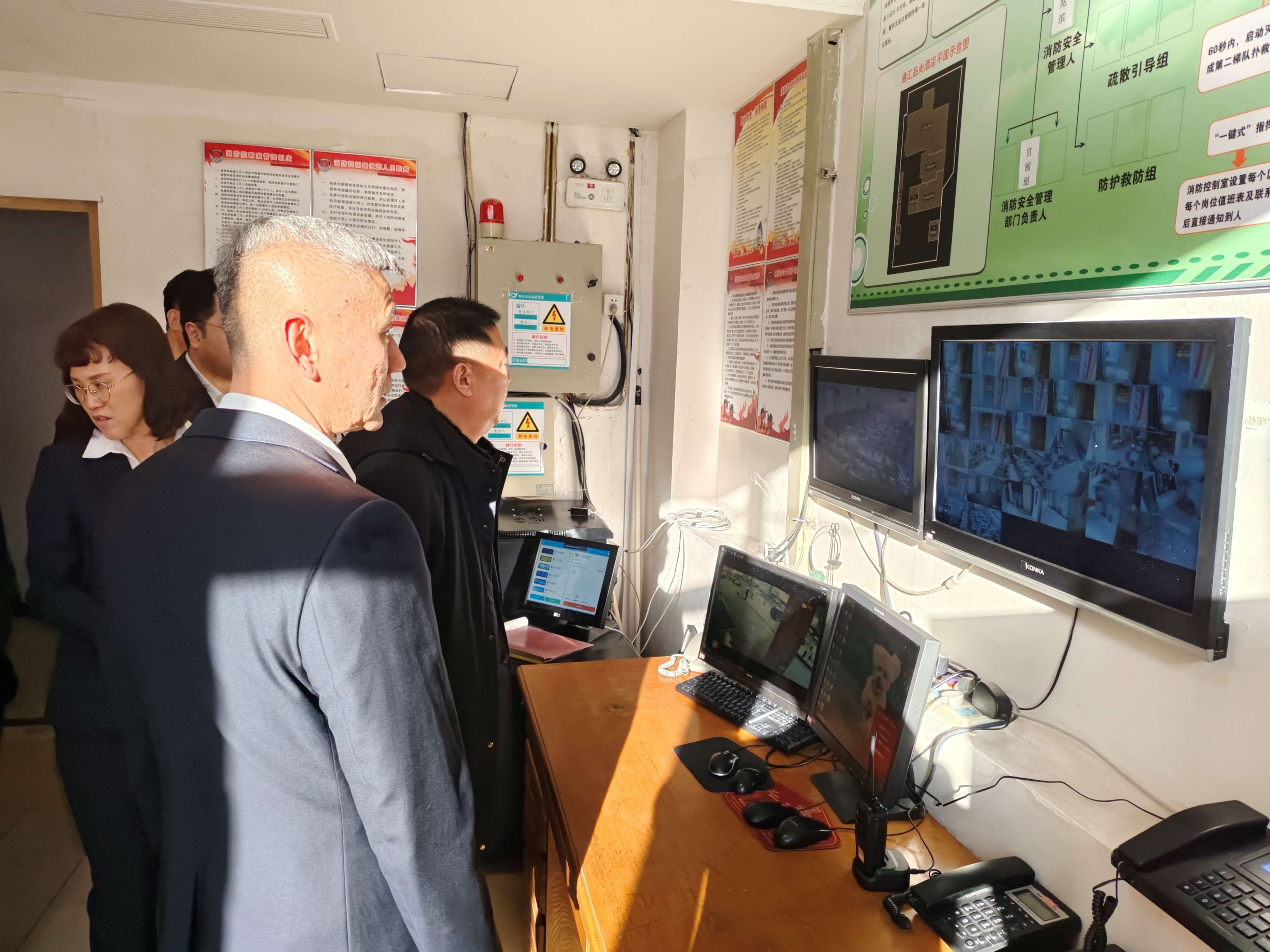 市国资委党委委员、副主任何兆勇到集团督导检查节前安全生产、消防工作