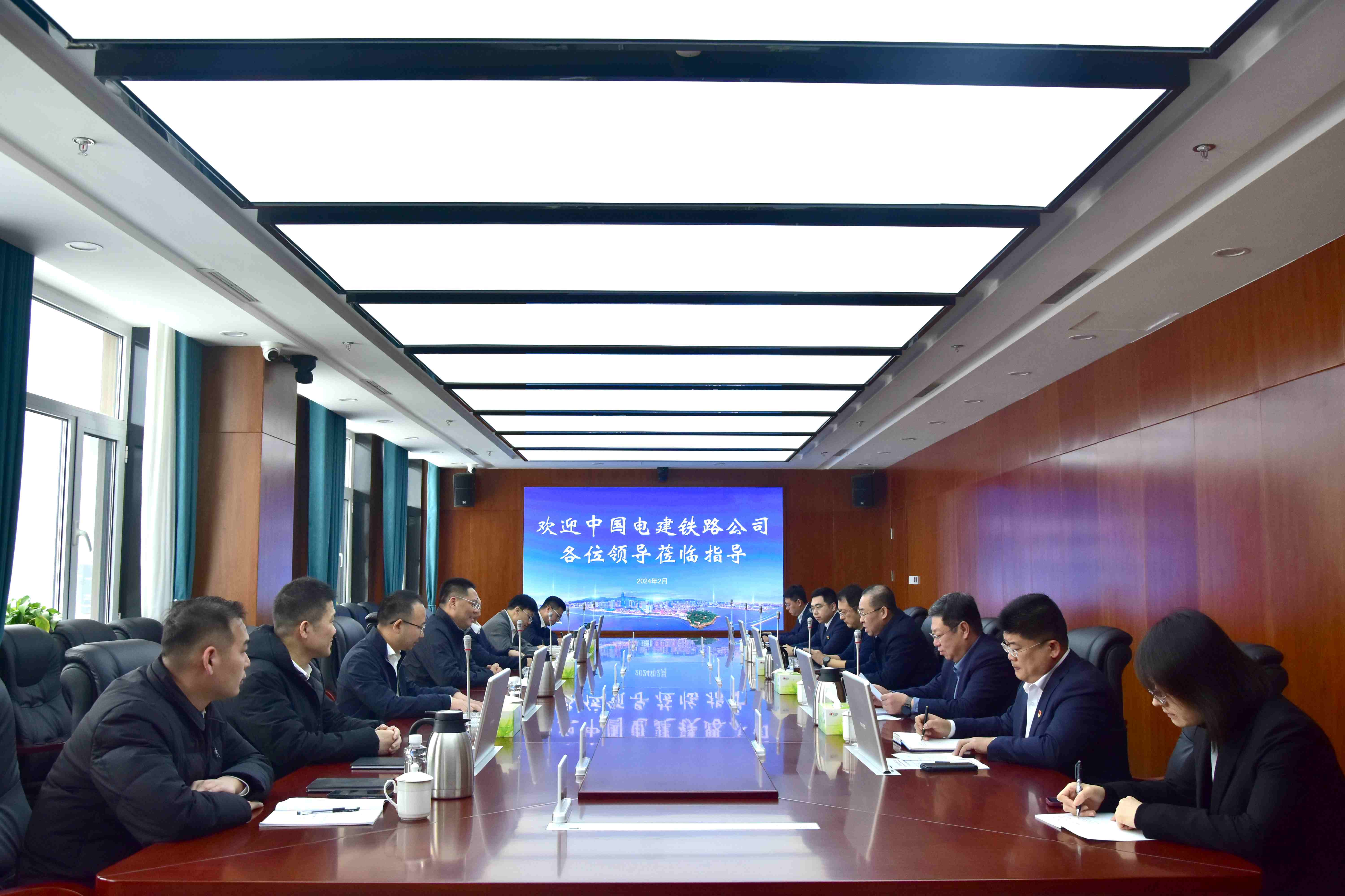 中电建铁路建设投资集团领导到集团座谈交流