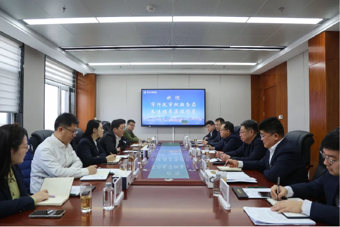 市行政审批服务局深入交通集团服务重点项目建设