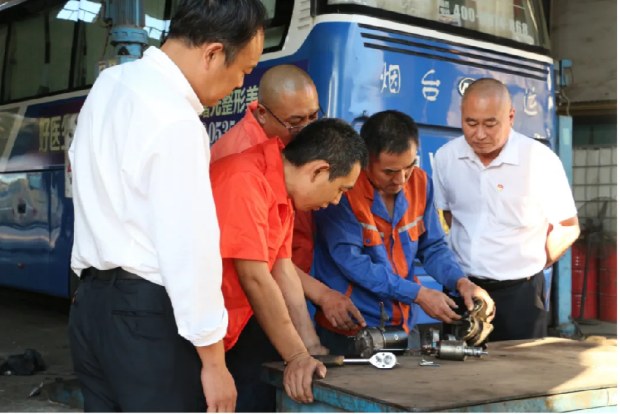 竞赛比武进行时⑦ | 集团职工张桂全喜获“创新创优劳动和技能竞赛建功标兵”荣誉称号