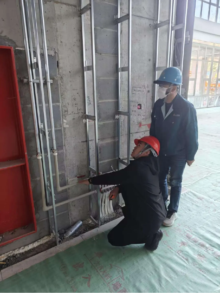 五一我在岗：在坚守中擦亮奋斗底色 